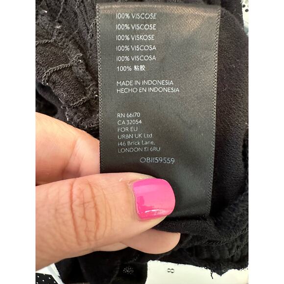 Urban Outfitters black Cropped Short Sleeves Peasant Top size Small - Picture 5 of 13